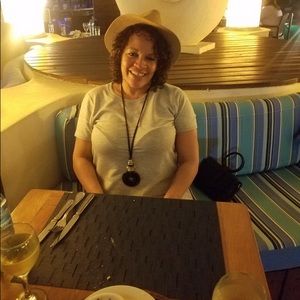 Meet your Posher, Angela